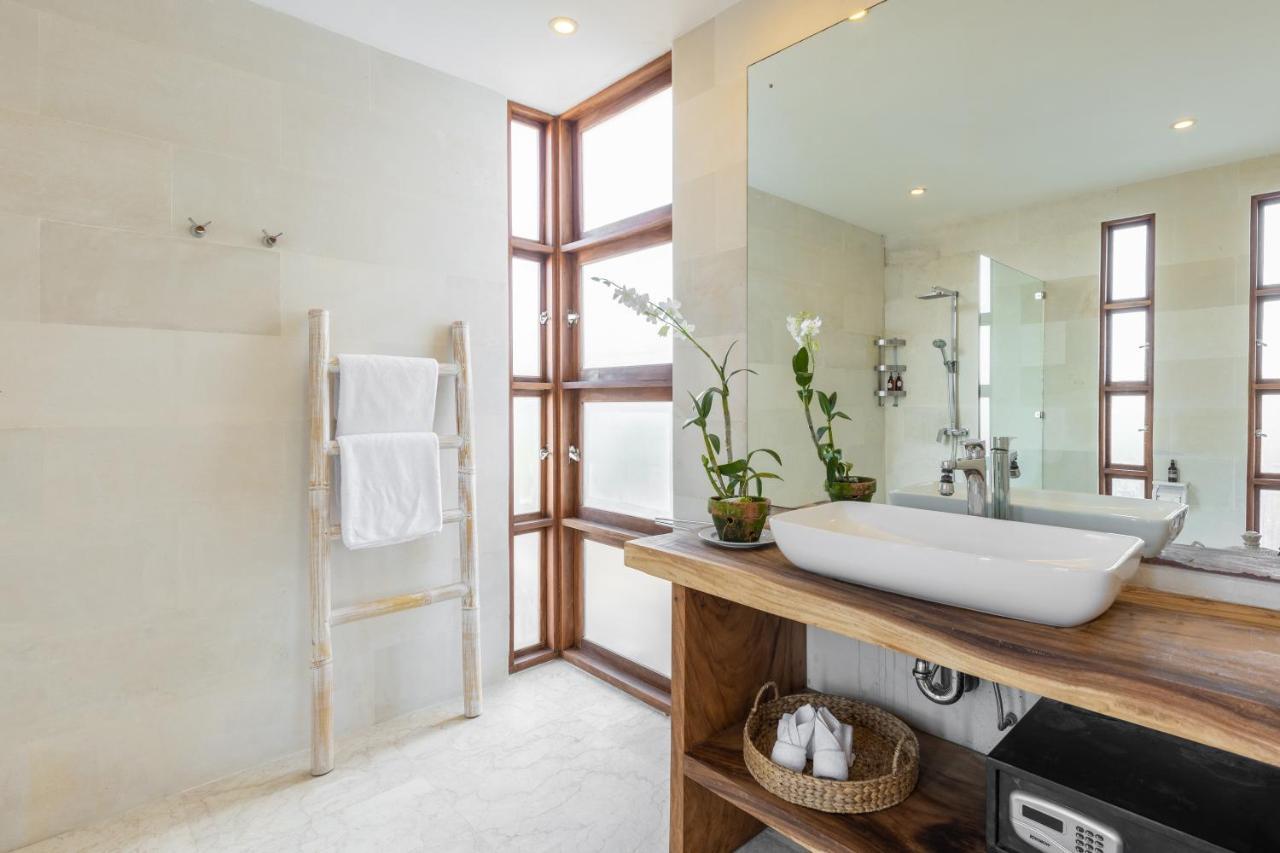 Villa Lumut 3 Bedrooms Central Seminyak Екстериор снимка