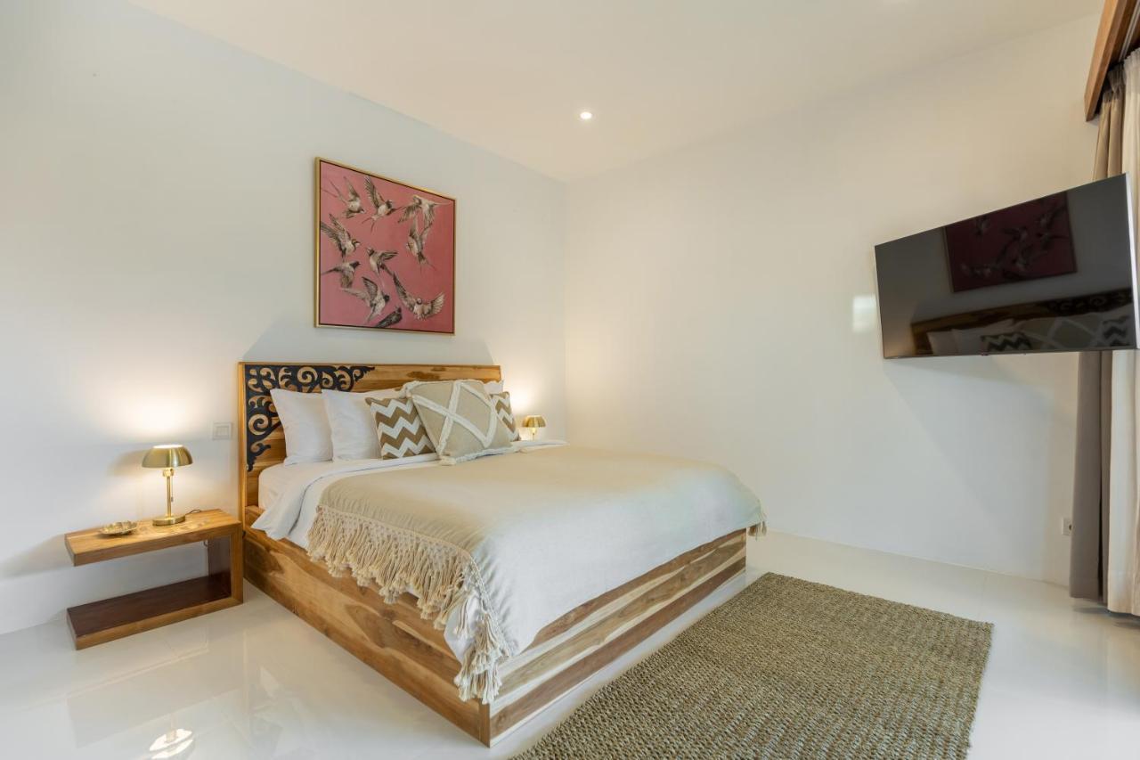 Villa Lumut 3 Bedrooms Central Seminyak Екстериор снимка
